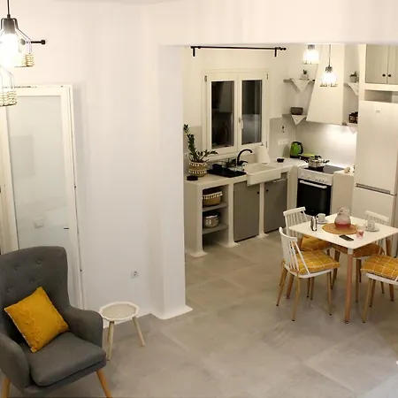 το σπίτι της γιαγιάς - Granny's Guest's House *